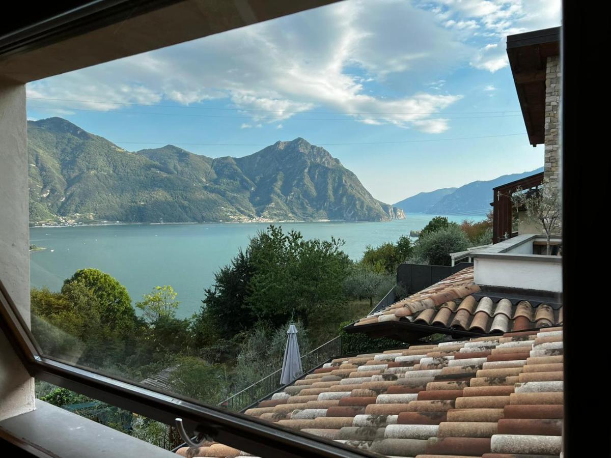 Iseo Lake Villa Con Vista Lago E Piscina Costa Volpino Bagian luar foto